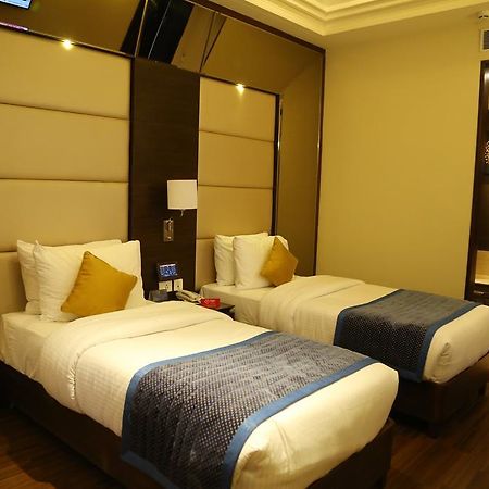 Oyo Premium Panchkula Sector 5 Hotel Kültér fotó