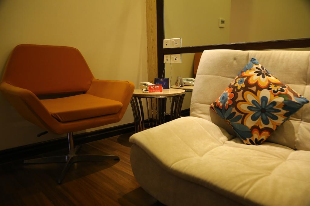 Oyo Premium Panchkula Sector 5 Hotel Kültér fotó