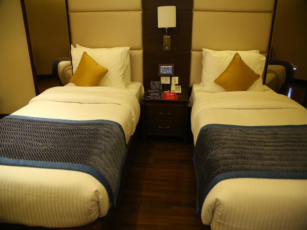 Oyo Premium Panchkula Sector 5 Hotel Szoba fotó