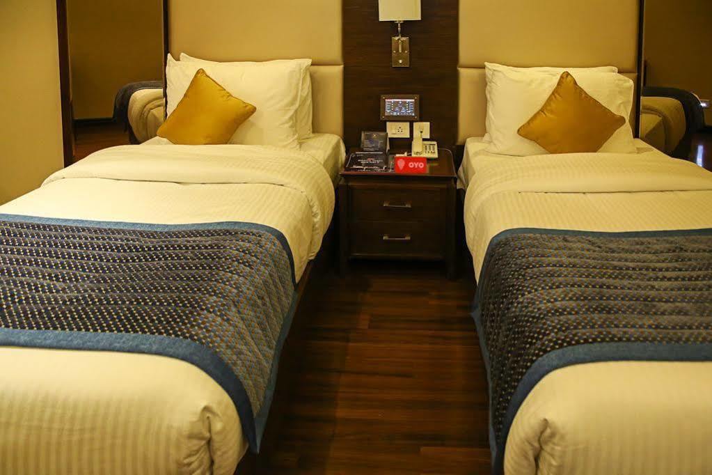 Oyo Premium Panchkula Sector 5 Hotel Kültér fotó